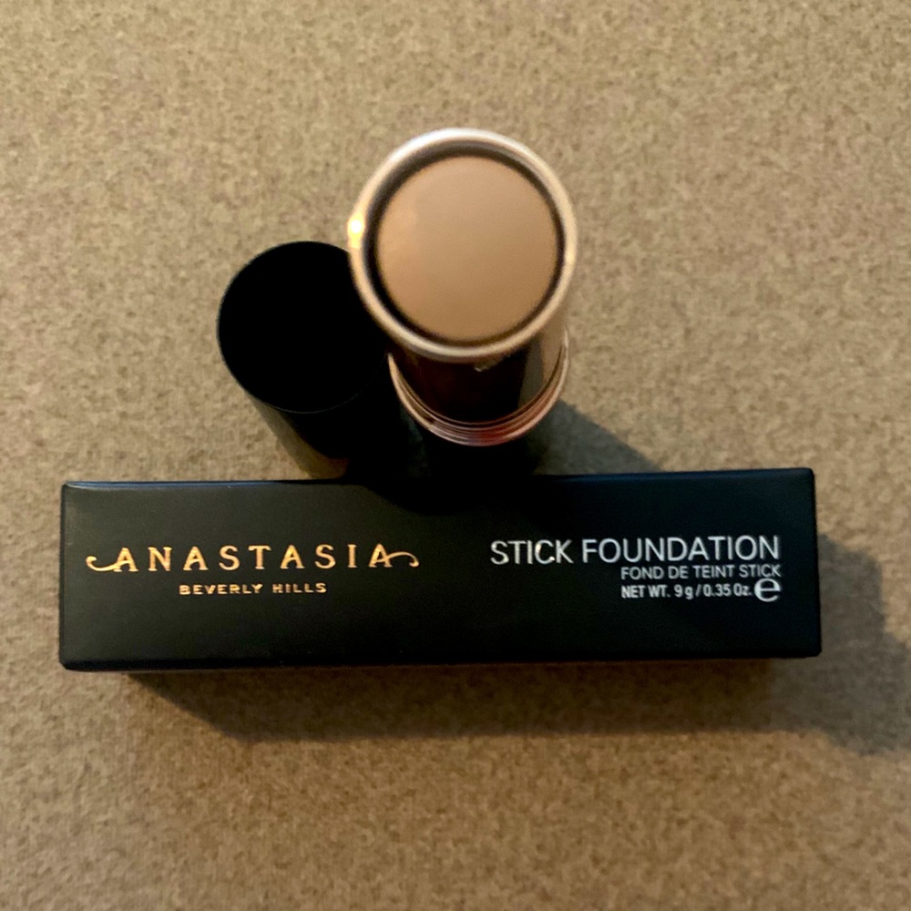 Anastasia Stick Foundation color: Shadow